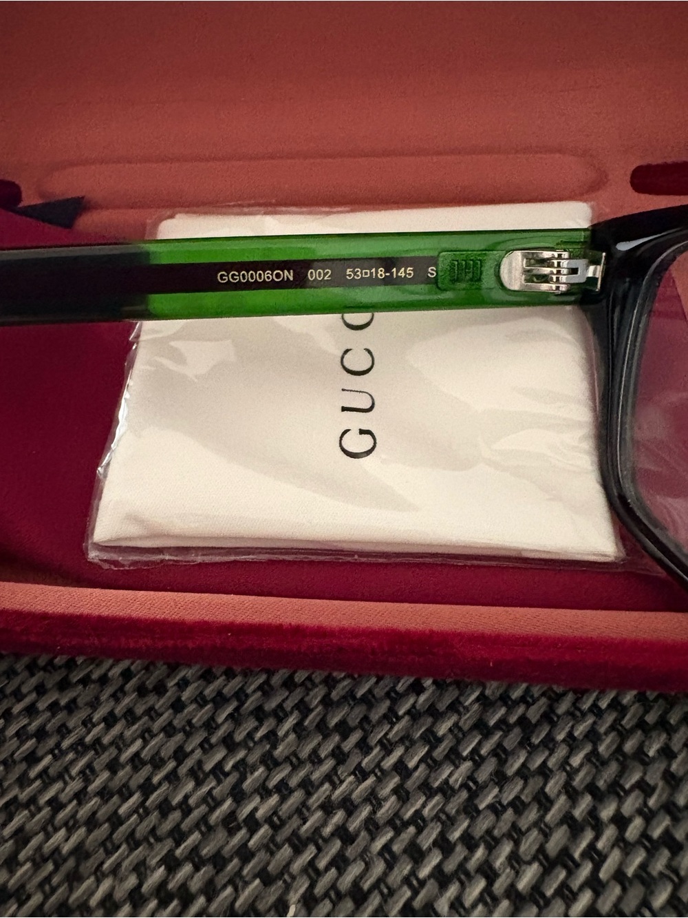 Gucci Eyewear - Black/Green Transparent Frame - Unisex - Picture 6 of 8